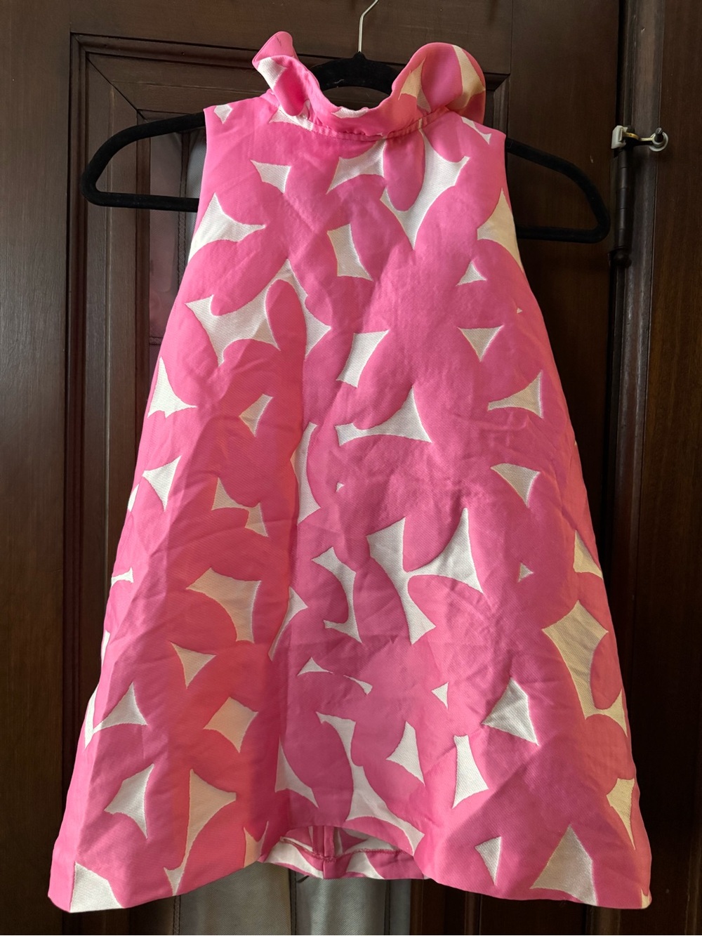 Tuckernuck ruffled pink and white geometric tank size M